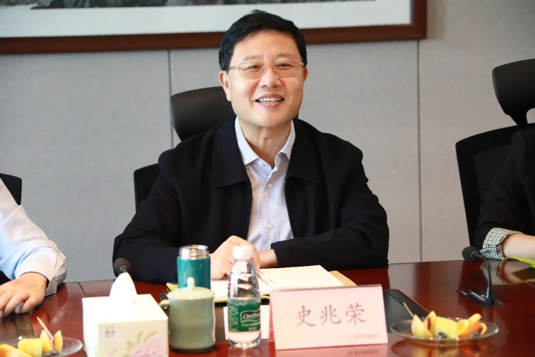 省民政厅来我会调研 三年工作成果获肯定 - 江苏省瑞华慈善基金会